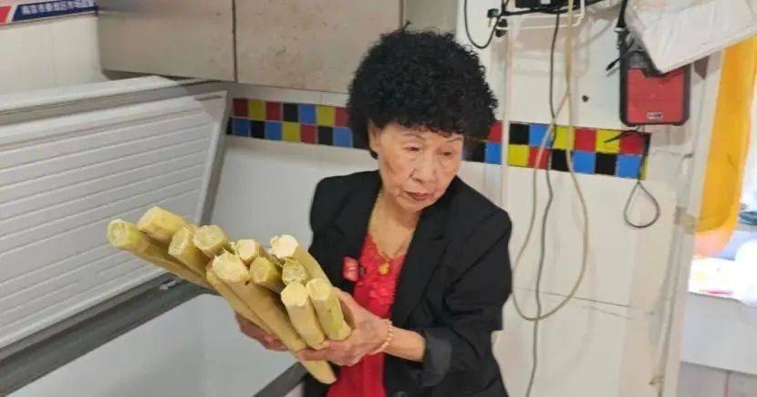 10元手冲“咖啡阿姨”：生意淡了快乐回来了不朽情缘平台网站从日销400杯到100杯！(图3)